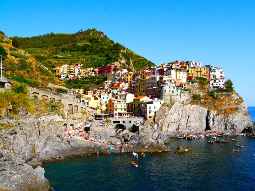 Anytime I talk about Cinque Terre, I want to jump back in the car and go there immediately. Wonderful, wonderful place!!