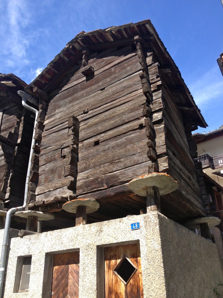 It was slightly odd to see the wood held up by the posts - still not sure why!