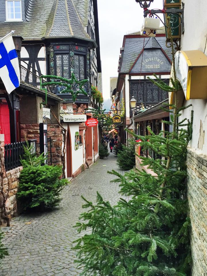 Anywhere is enchanting at Christmas, but Rüdesheim especially!