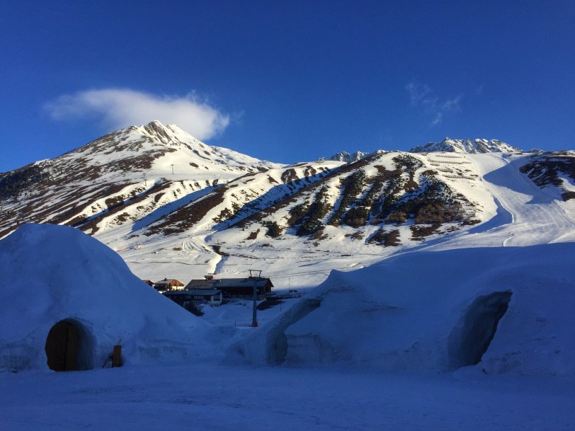 Luckily, the early morning wake-up meant we got to see the sun rise over the Alps. It was beautiful!