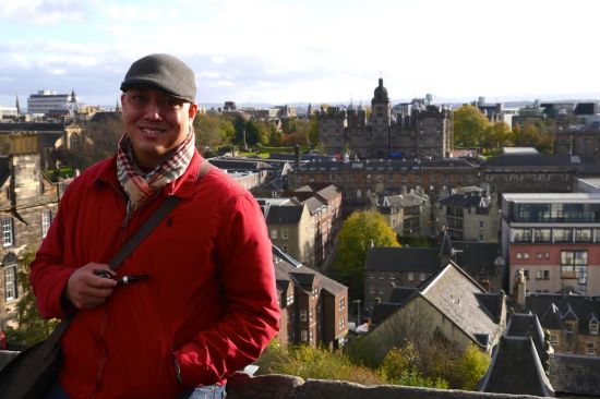 That building in the background is the George Herriot school, which JK Rowling used as inspiration for Hogwarts!