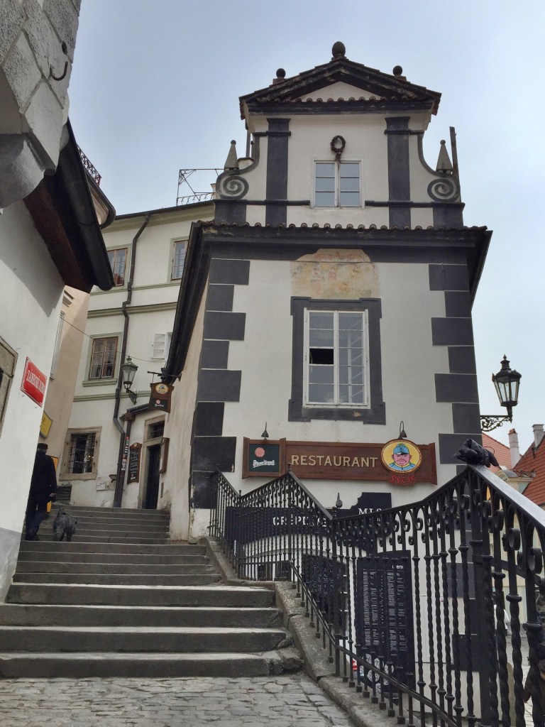 The climb - an easy stairway to the castle.